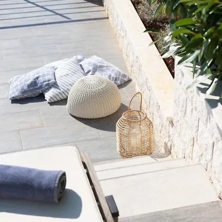 Luxury By The Sea With Heated Pool Razanj
