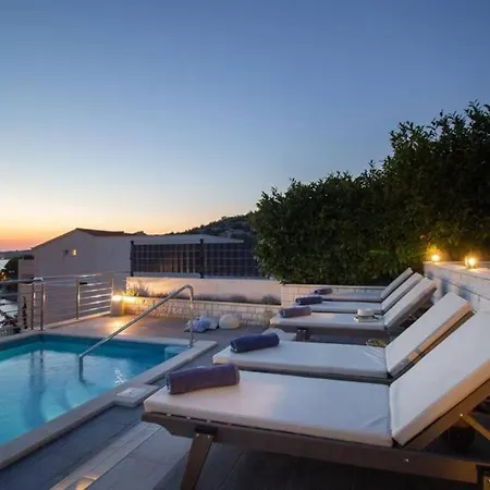 Luxury By The Sea With Heated Pool Razanj